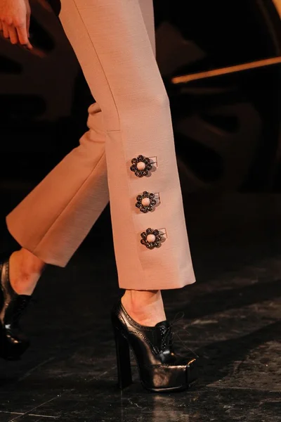 Look 12